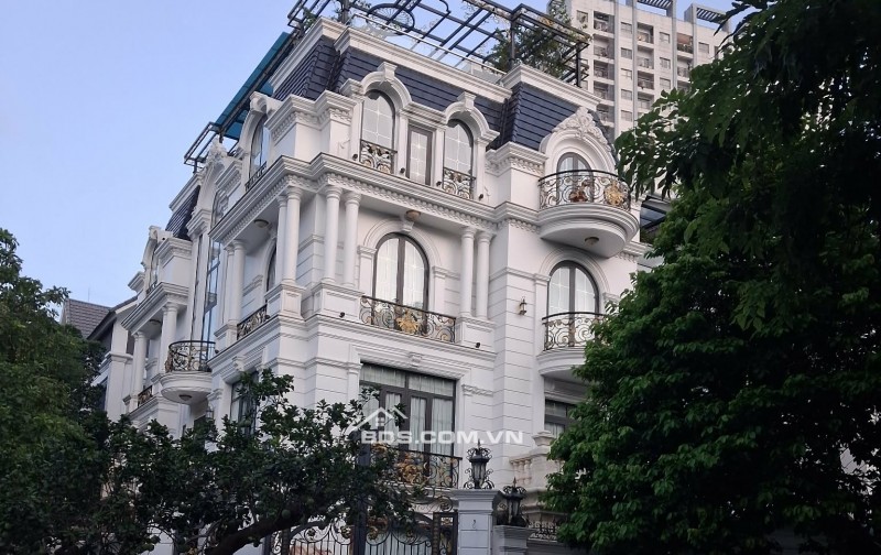 SIÊU PHẨM BIỆT THỰ D5 TRẦN THÁI TÔNG LÔ GÓC 2 MẶT ĐƯỜNG DT 238 M2 GIÁ RẺ